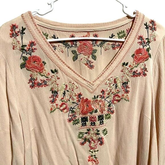 NO BRAND- Women’s Blush Pink Boho Blouse with Embroidered Florals, Size Large - Picture 3 of 8